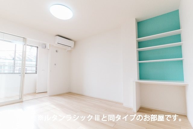 居室・リビング　同型タイプの参考写真になります。
