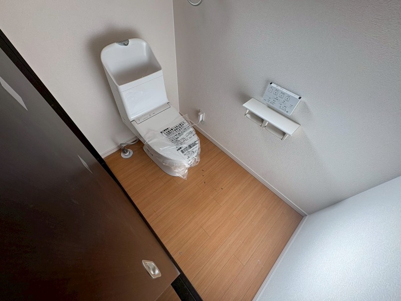 トイレ　シャワートイレになっているので快適です！
