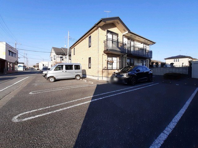 駐車場　駐車場に車を止められます