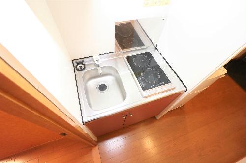 キッチン　２口コンロ付きラジエントヒータを設置