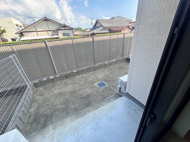 庭　簡単な家庭菜園も楽しめるお庭です