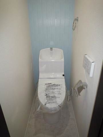 東急東横線 菊名駅 徒歩5分 2階建 築9年のトイレ写真