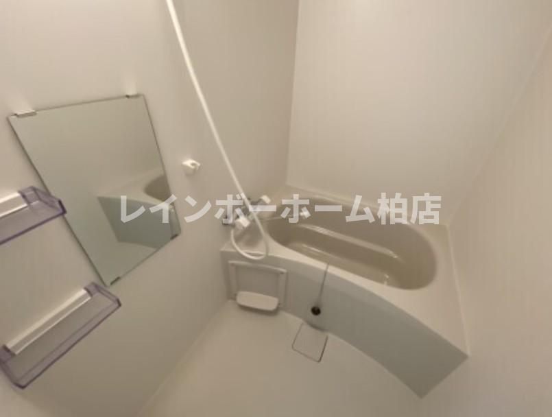 ＪＲ常磐線 北柏駅 徒歩15分 3階建 築2年の風呂写真