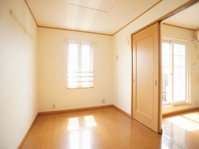 その他部屋・スペース　清潔感のあるきれいな洋間です♪