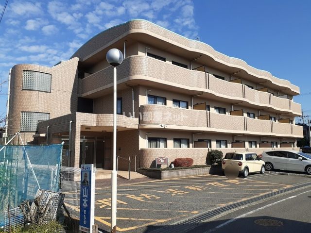 阪南市尾崎町のマンションの建物外観