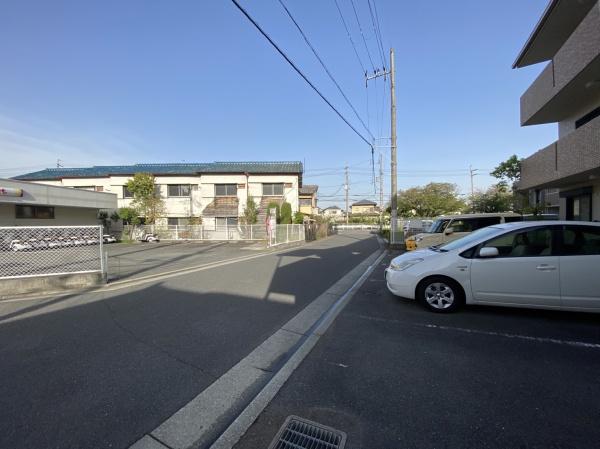 【カンナビ高山　1Ｆの駐車場】