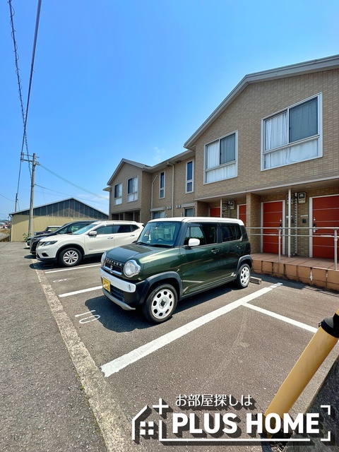 【和歌山市岩橋のアパートの駐車場】