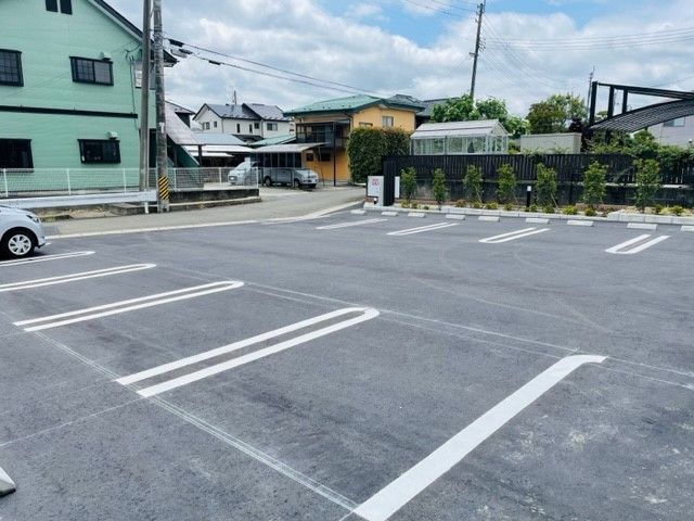 【仙台市太白区四郎丸のアパートの駐車場】