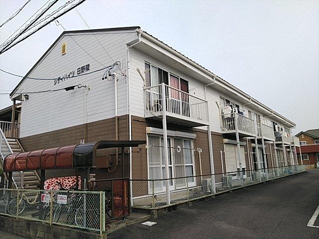 四日市市東日野町のアパートの建物外観