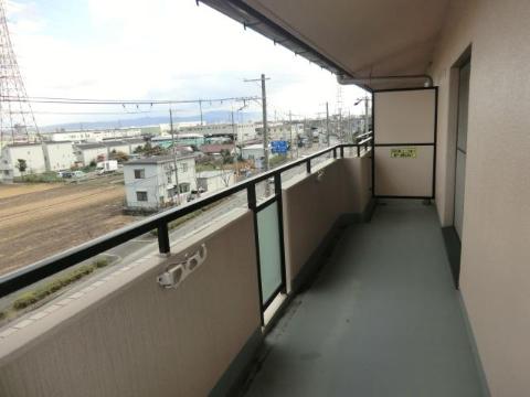 　バルコニー　ベランダ