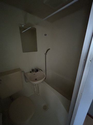 バス・シャワールーム　瓢箪山ハイツ　浴室