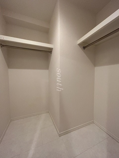 収納　ウォークインクローゼット