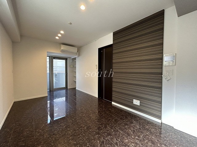 居室・リビング　洗練された清潔感漂う清楚な仕上がり