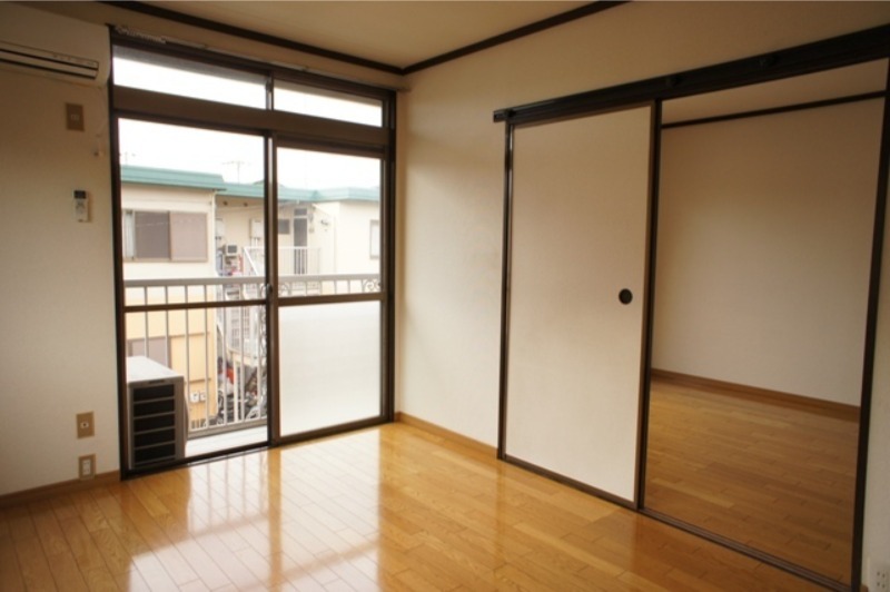 居室・リビング　図面と現状に相違がある場合には現状を優先