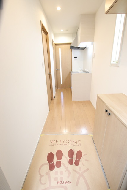 玄関　玄関にはシューズボックス付