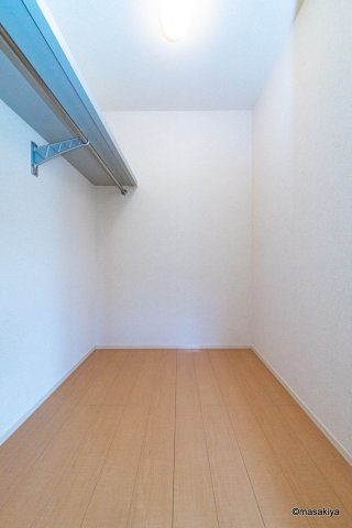 収納　ウォークインクローゼット