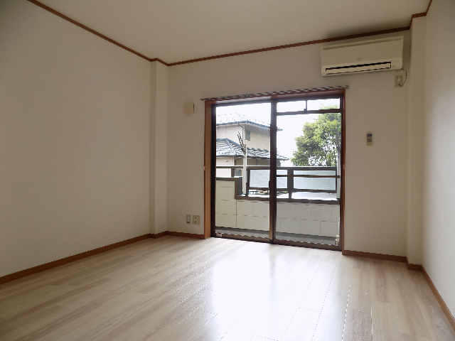 居室・リビング　反転タイプの写真です