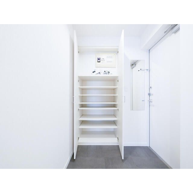 玄関　落ち着いた玄関です