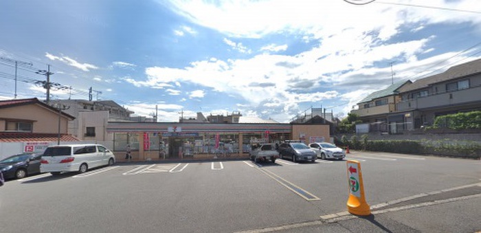 コンビニ　セブンイレブン（コンビニ）まで38m