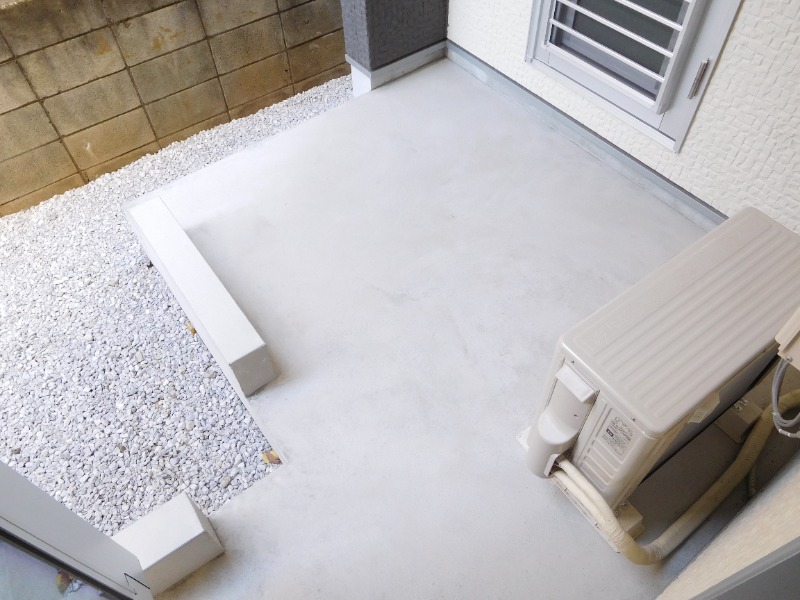 バルコニー　開放的なバルコニースペース