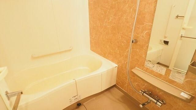 バス・シャワールーム　きれいなお風呂です