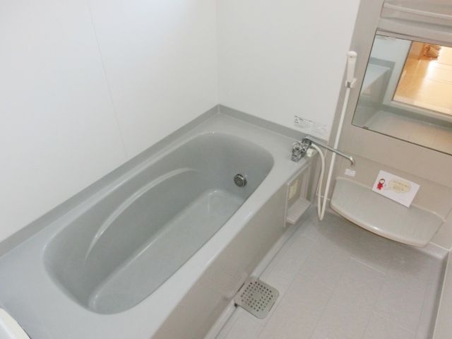 バス・シャワールーム　１坪タイプの追焚バス