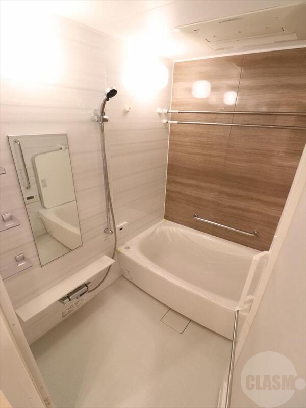 バス・シャワールーム　浴室乾燥付いてます