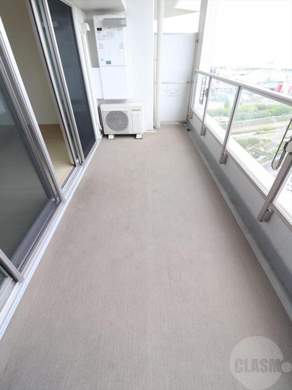 バルコニー　広々バルコニー