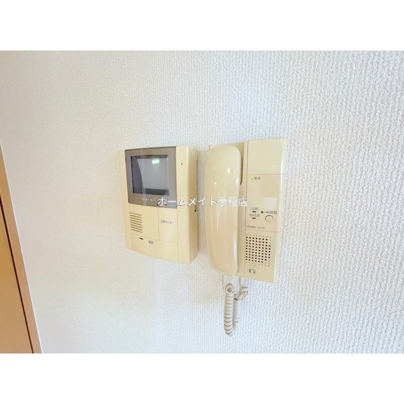 セキュリティ　モニター付きインターホン♪