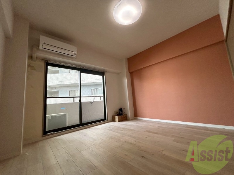 居室・リビング　８．０帖の洋室です。日当たりも良く暖かい雰囲気があります。