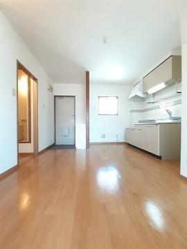 居室・リビング　室内