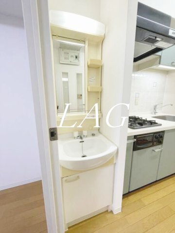 洗面設備　独立洗面台です。