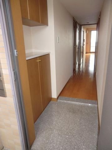 玄関　シューズボックス完備