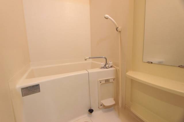 バス・シャワールーム　ゆったりバスルーム