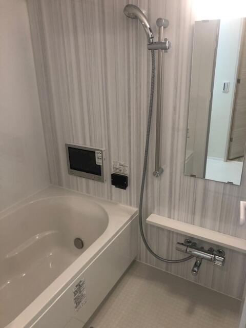 バス・シャワールーム　?