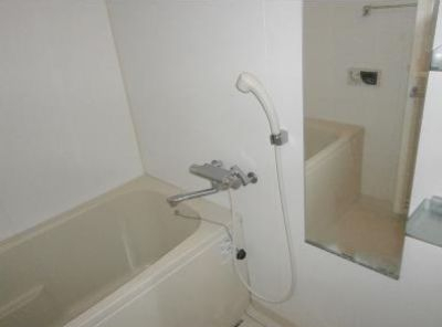バス・シャワールーム　※別部屋の参考写真です。