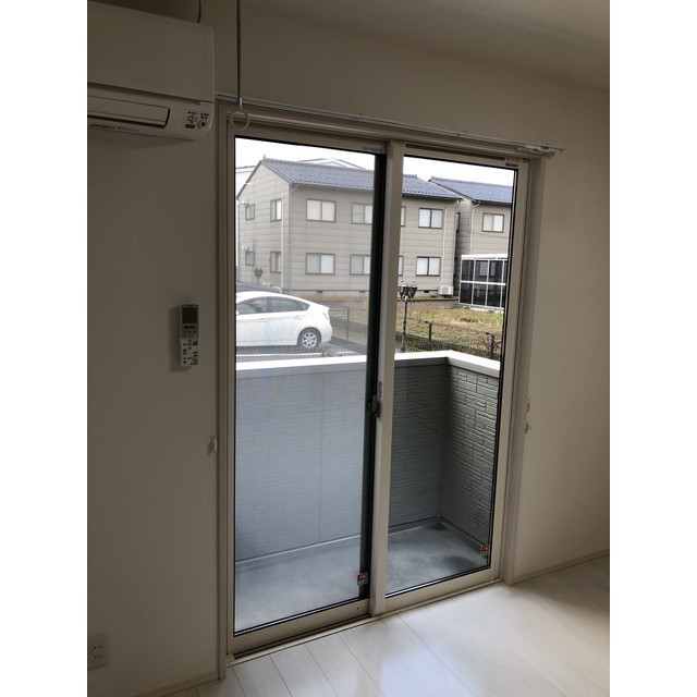 バルコニー　テラス