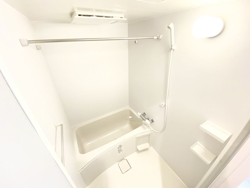 バス・シャワールーム　※室内写真は３０１のも、現況優先です