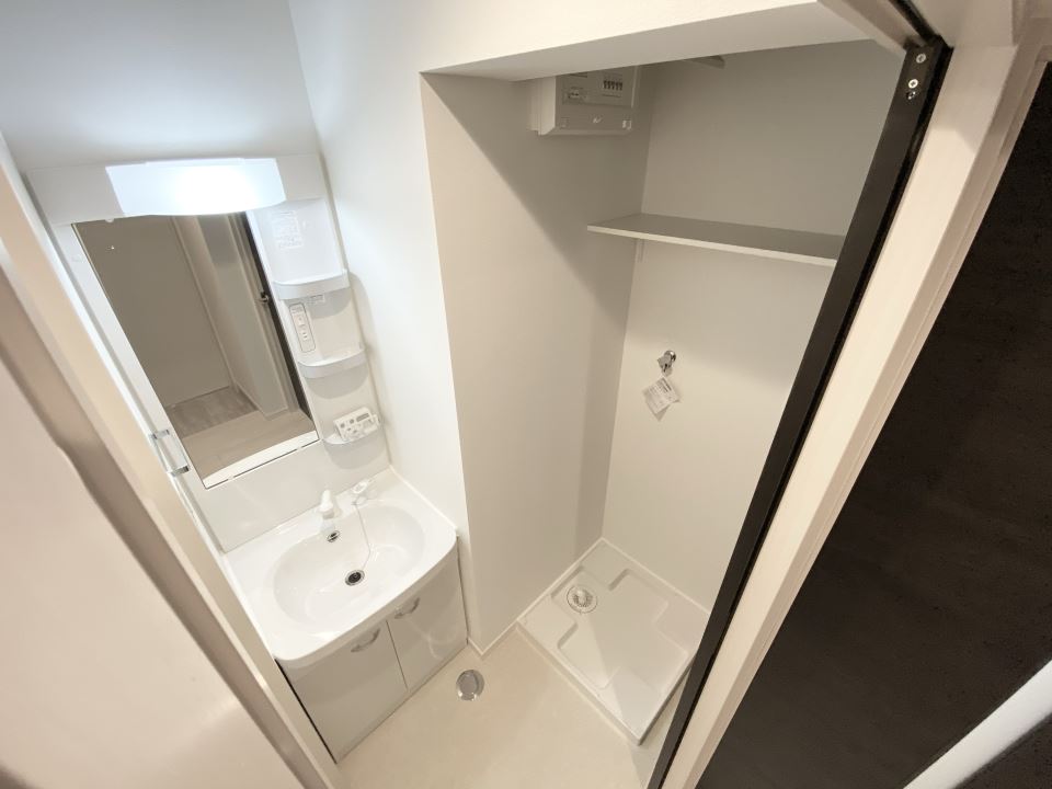 洗面設備　※室内写真は３０１のも、現況優先です
