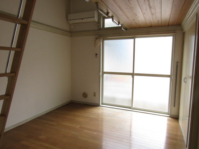 居室・リビング　別室参考写真