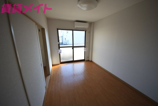 居室・リビング　別部屋参考写真