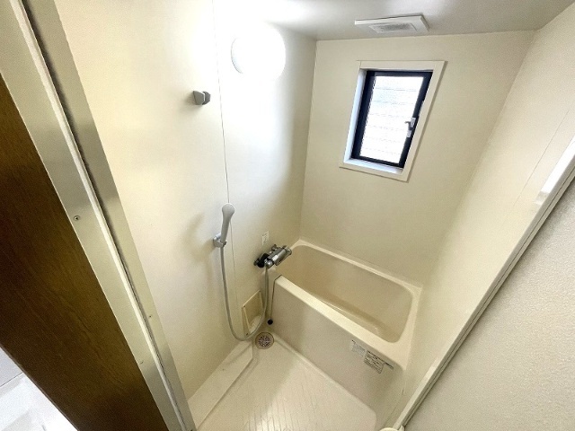 バス・シャワールーム　※現況を優先します。