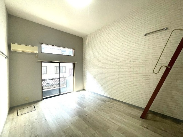 居室・リビング　※現況を優先します。