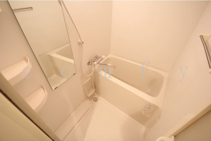 バス・シャワールーム　浴室乾燥機付きバス