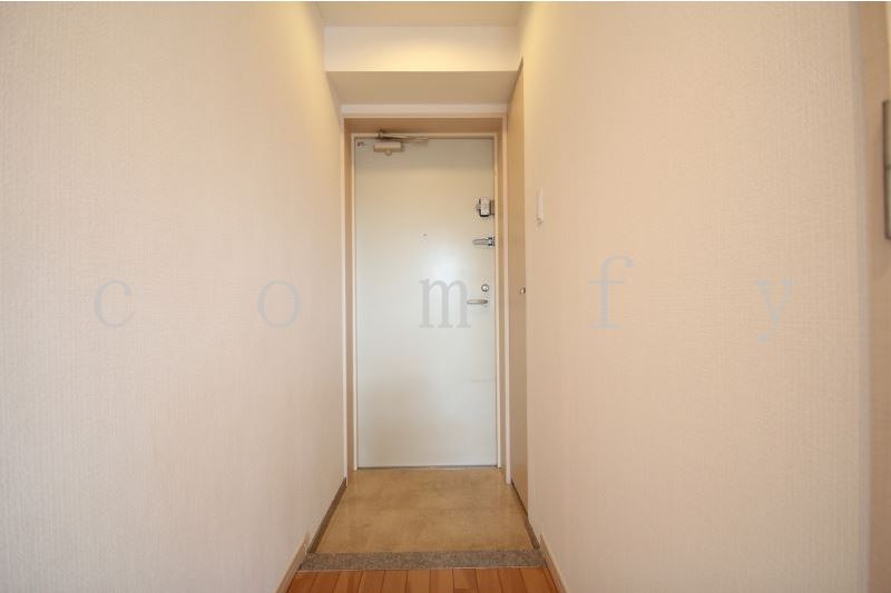 玄関　ダブルロックの玄関