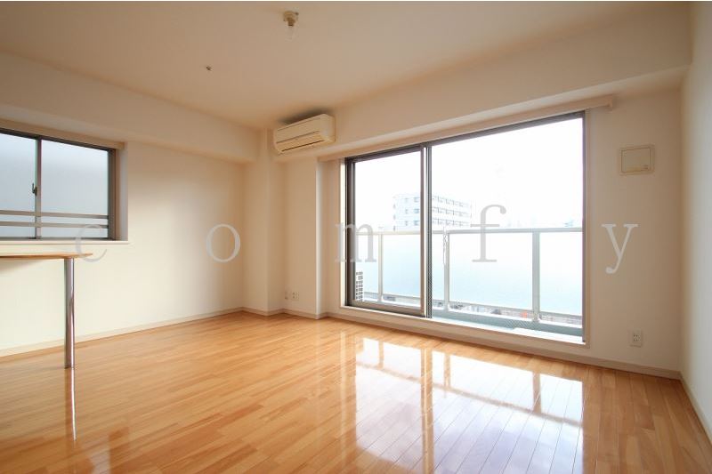 居室・リビング　南向きの明るいリビング