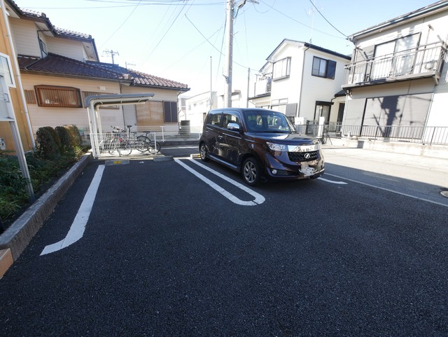 駐車場　★敷地内に駐車場がございます★
