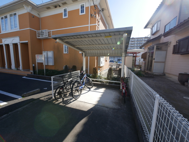 その他共有部分　★敷地内に屋根付の駐輪場がございます★