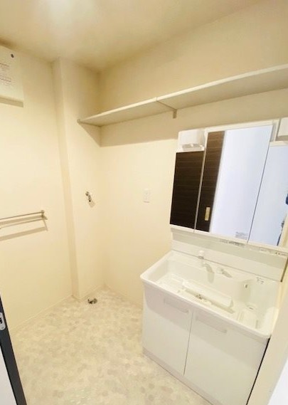 洗面設備　洗面台・洗濯機置場