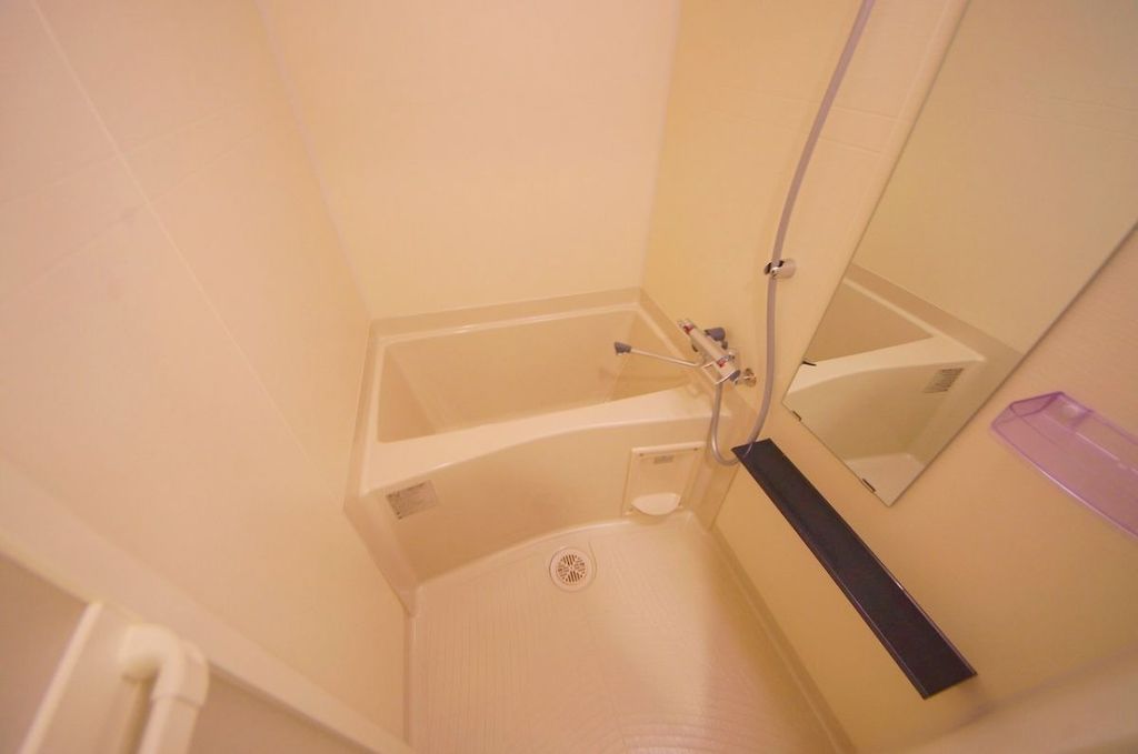 バス・シャワールーム　同系シリーズのお部屋です。